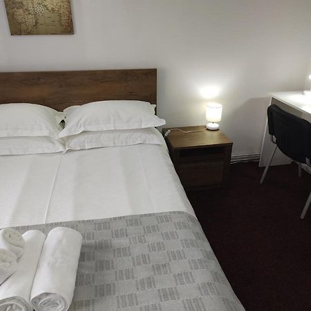 Creative Apartment Baia Mare Buitenkant foto