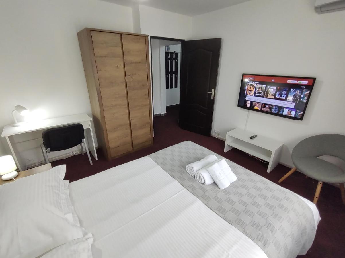 Creative Apartment Baia Mare Buitenkant foto