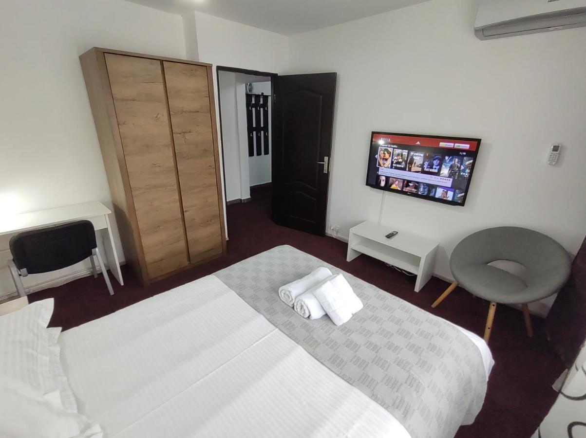 Creative Apartment Baia Mare Buitenkant foto