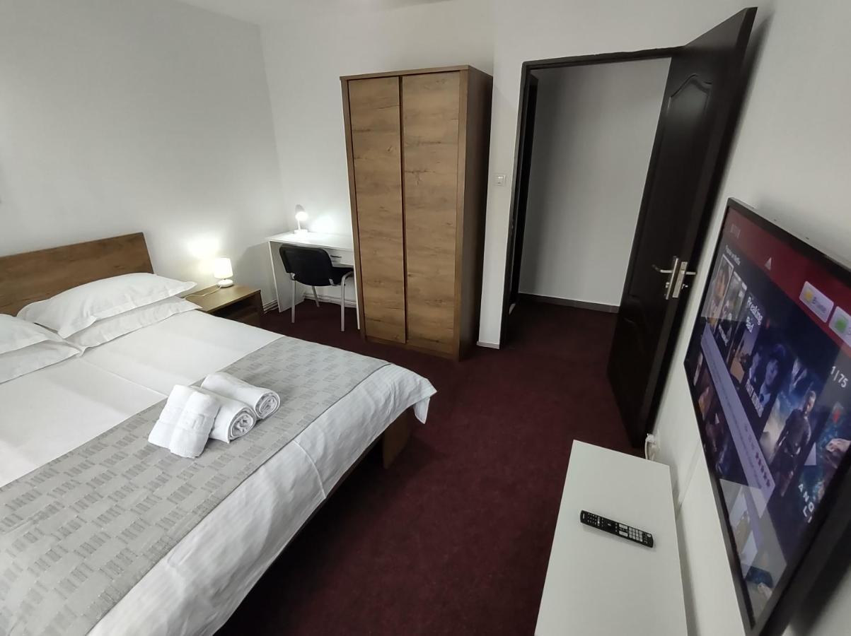 Creative Apartment Baia Mare Buitenkant foto