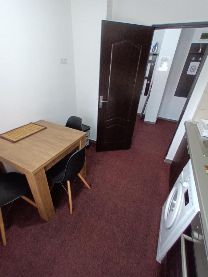 Creative Apartment Baia Mare Buitenkant foto